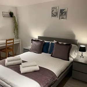 https://city-airport-serviced-apartment-london.cambridgehotelsuk.com