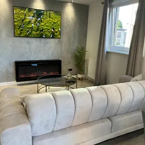 https://strada-luxury-apartment.edinburghhotelsuk.org