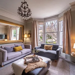 Victorian Townhouse 5 Bedrooms Cheltenham